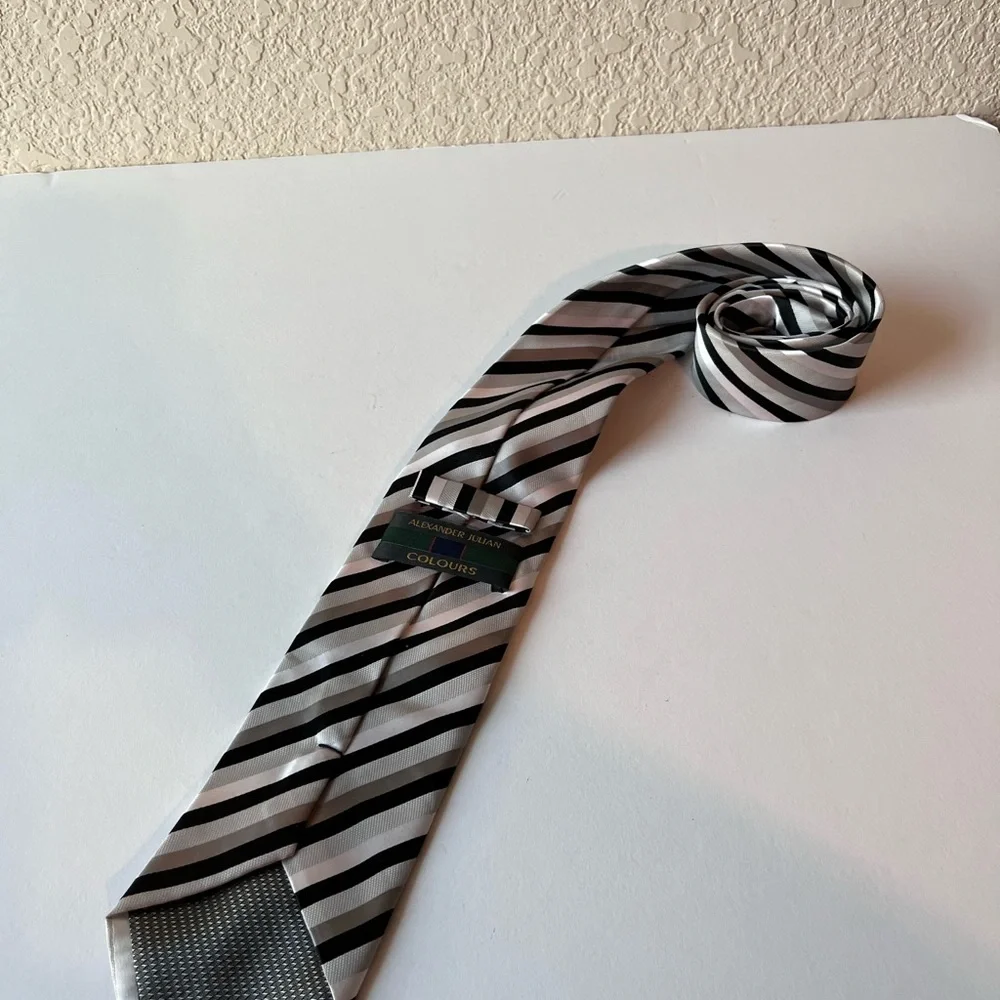 Alexander Julian Colours Striped Mens Neck Tie Gray Black White Polyester
